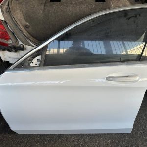 MERCEDES W205 SOL ÖN KAPI BEYAZ